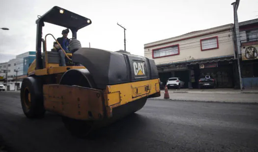 Ribeirão Pires faz recapeamento da Av. Francisco Monteiro