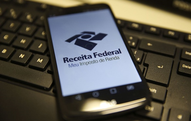 Receita Federal recebe mais de 1 milhão de declarações do IR no primeiro dia