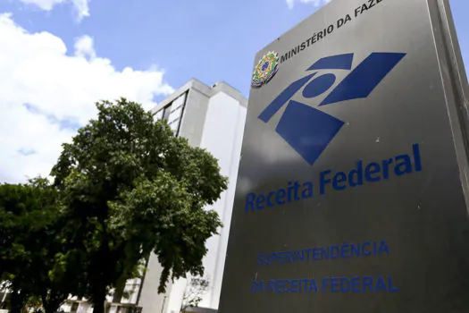 Receita Federal paga hoje (30) restituições do lote residual do IRPF de novembro