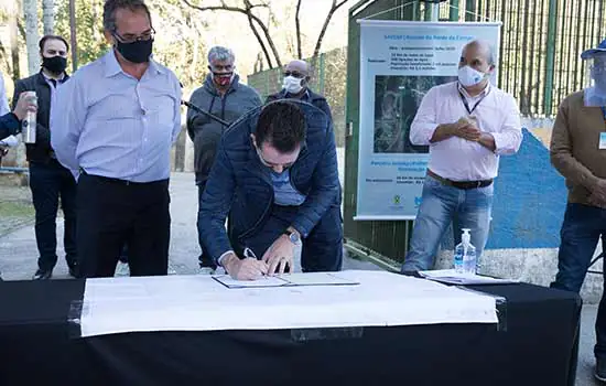 Recreio da Borda do Campo recebe ligações de água e obras de recapeamento