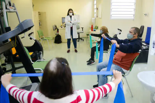 Fisioterapia e reabilitação respiratória ajudam pacientes a retomarem rotina pós-Covid-19