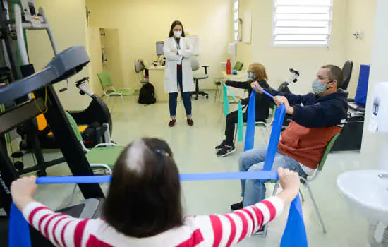 Fisioterapia e reabilitação respiratória ajudam pacientes a retomarem rotina pós-Covid-19