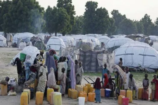 Atiradores matam pelo menos 30 pessoas em ataque a campo de refugiados na Nigéria