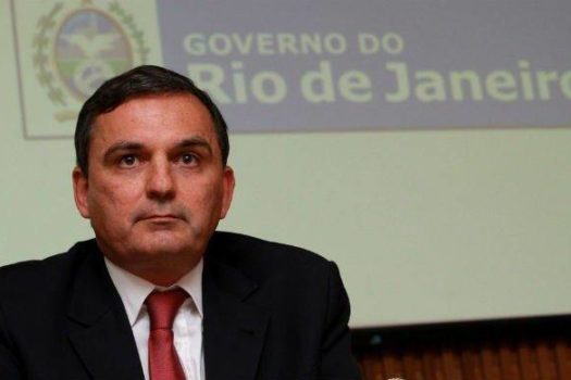 Polícia Federal prende ex-chefe da Casa Civil do governo Cabral