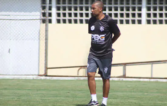 Técnico Renato Peixe cita satisfação com pré-temporada do Cachorrão