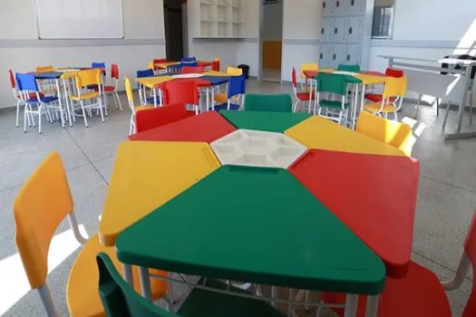 Repasses a municípios para obras de educação igualam o ano todo de 2022