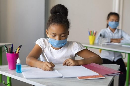 Em São Paulo, reabertura de escolas na pandemia não aumentou casos e mortes por Covid-19