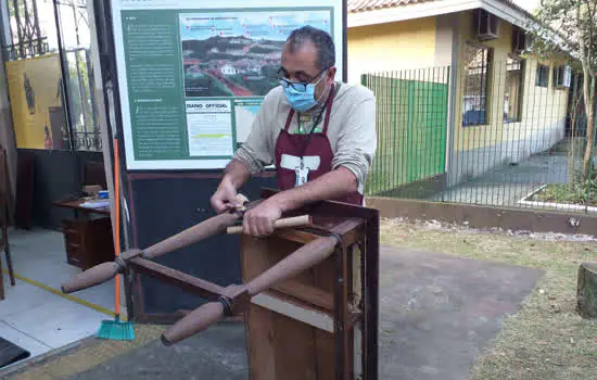 Projeto de restauração de móveis antigos mantêm viva a história de Ribeirão Pires