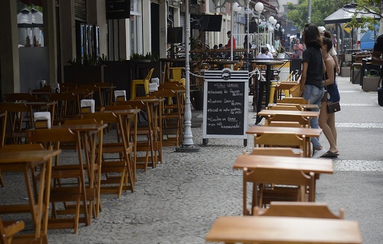 Bares e restaurantes têm o melhor desempenho do ano em julho