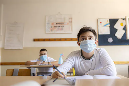 Escolas podem reabrir a partir de hoje em SP