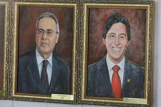 Senado gasta R$ 8,2 mil em quadro que retrata o ex-presidente da Casa