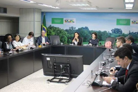 Reunião discute estratégias para integrar ações entre agricultura e indústria