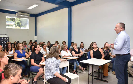 Prefeitura promove reunião entre diretores para aprimorar ações nas escolas