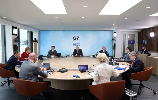 Líderes do G7 discutem emergência climática em último dia da cúpula