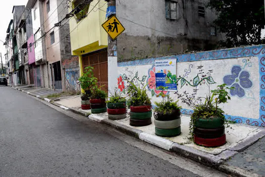 Material recolhido pelo Cara Limpa é reutilizado nos bairros em Diadema