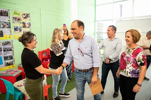 Auricchio entrega revitalização de mais uma escola de Educação Infantil no Bairro Cerâmica