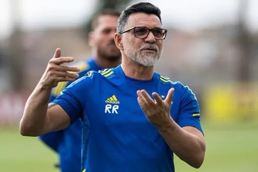 Novo diretor do Cruzeiro, Ricardo Rocha quer garantir salários antes de contratar