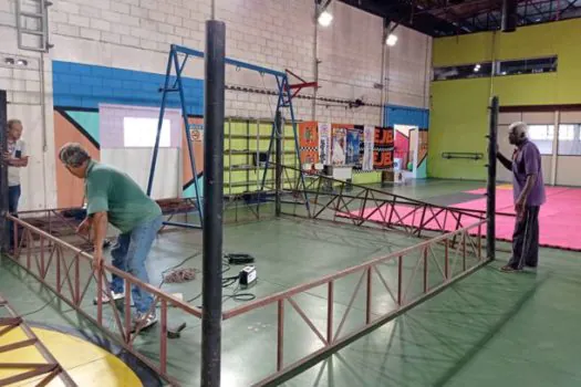 Ribeirão Pires revitaliza ringue para práticas de lutas desportivas