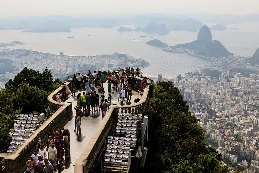 Rio de Janeiro cria dia para celebrar fim das restrições contra covid