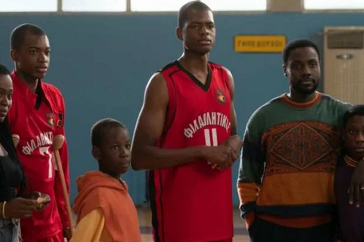 “Rise”, filme dos irmãos Antetokounmpo campeões da NBA, estreia no Disney+