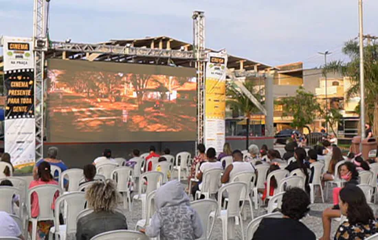 Projeto ‘Cinema Presente na Praça’ encerra ciclo de apresentações neste final de semana _x000D_