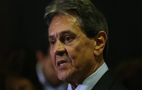 Ex-deputado Roberto Jefferson já está no presídio em Benfica