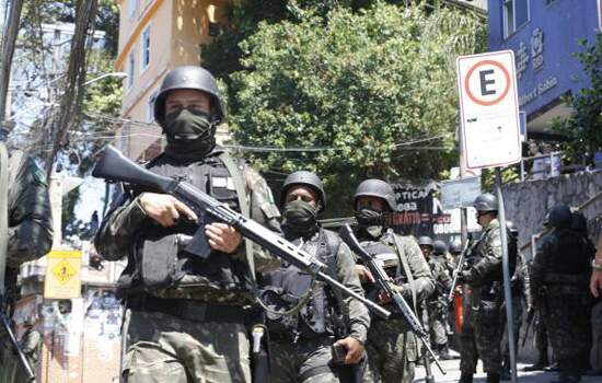 Forças Armadas voltam à Rocinha para auxiliar a polícia na Rocinha