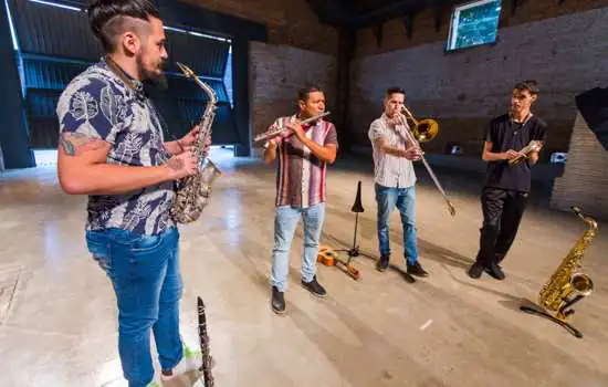 Cine Carlos Gomes recebe Festival Multicultural com roda de choro