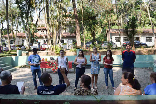 Em Diadema, Roda de Conversa ensina comer certo no verão