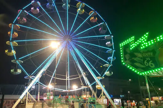 Patinação no Gelo, Roda Gigante, Carrossel e Carrinho de Bate-Bate no Grand Plaza Shopping