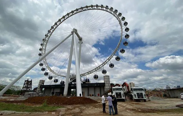 Crea-SP fiscaliza roda-gigante em SP