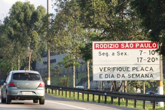 Rodízio de veículos em SP será suspenso a partir de 23 de dezembro