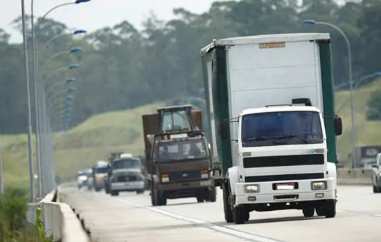 Rodoanel deve receber meio milhão de veículos no feriado