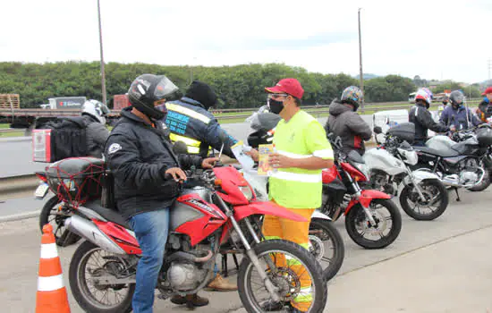 CCR RodoAnel orienta motociclistas sobre pilotagem segura nas rodovias