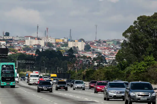 Rodovia Ayrton Senna receberá novo asfalto em trecho entre SP e Guarulhos