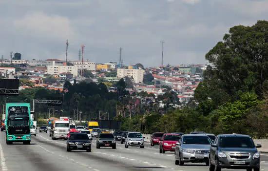 Rodovia Ayrton Senna receberá novo asfalto em trecho entre SP e Guarulhos