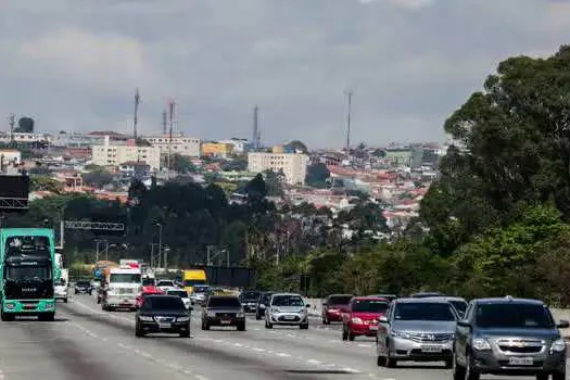 Governo de SP instala projeto-piloto do primeiro sistema de pedágio free flow do Brasil