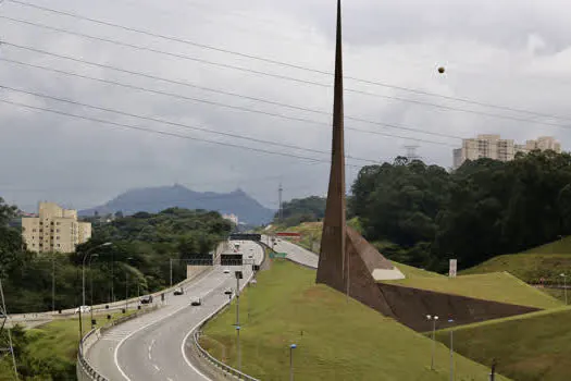 Governo de SP e CCR fecham acordo para investimentos de R$ 2,3 bilhões