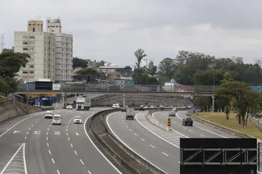 Detran.SP adverte: uso proibido de celular ao volante representa 7,5% das multas no Estado