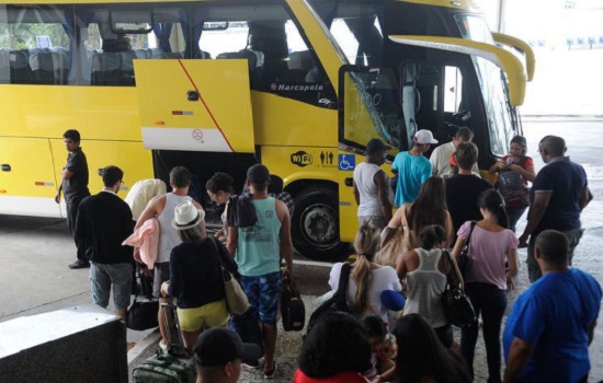 Rodoviárias e aeroportos esperam mais passageiros durante o carnaval