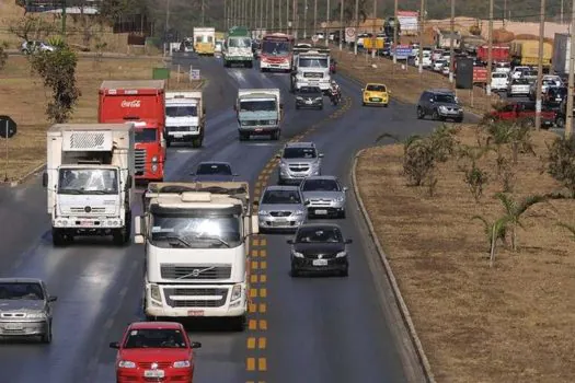 Fluxo de veículos nas rodovias paulistas cresce 5,3% durante férias de julho