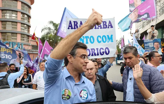 Rodrigo Garcia reúne apoiadores no último ato de campanha antes do 1º turno