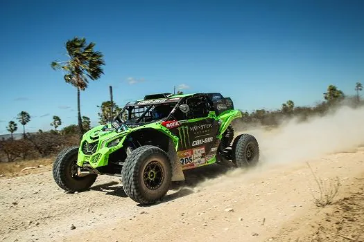 Rodrigo Varela vence especiais e aumenta vantagem no Brasileiro de Rally