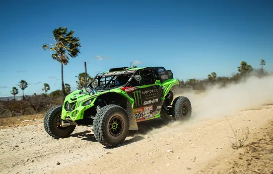 Rodrigo Varela vence especiais e aumenta vantagem no Brasileiro de Rally