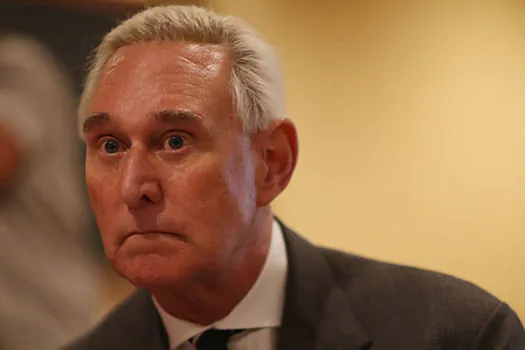 FBI prende Roger Stone, consultor da campanha presidencial de Trump em 2016