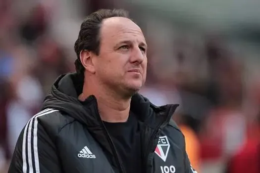 Rogério Ceni junta cacos da derrota para o Flamengo e fala em priorizar Copas