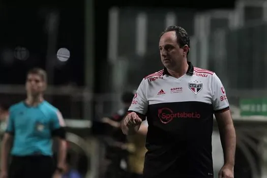 Rogério Ceni evita criticar arbitragem e destaca ‘amizade’ do São Paulo