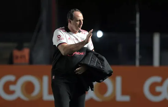 Ceni elogia estreia de Ferraresi e despista sobre time do São Paulo contra o Fla