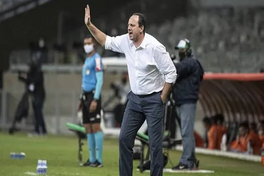 Pressionada, diretoria do Flamengo anuncia demissão do técnico Rogério Ceni