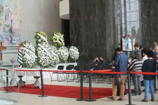 Amigos, fãs e familiares se despedem de Rolando Boldrin, ícone da cultura caipira